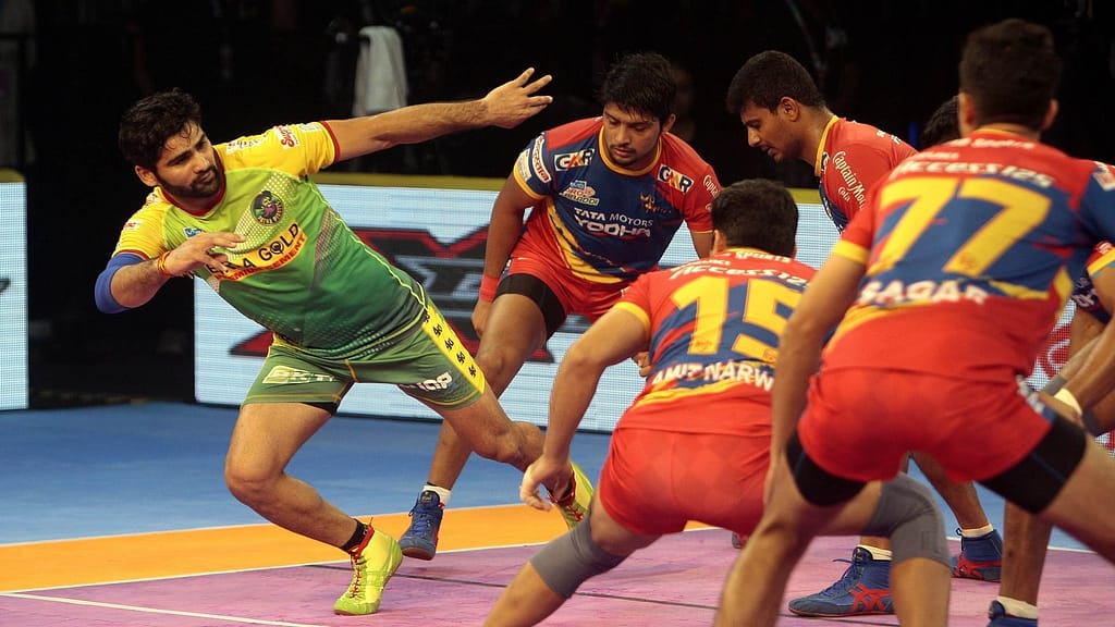 A PKL game between Patna Pirates and UP Yodhdha  is in progress
