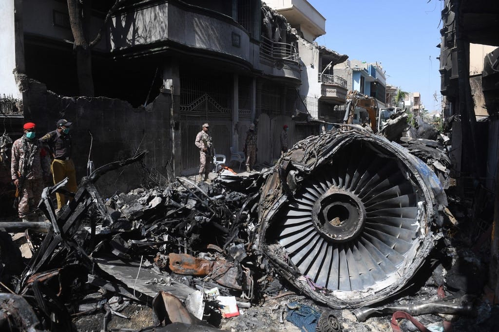 Plane crashes in Pakistan